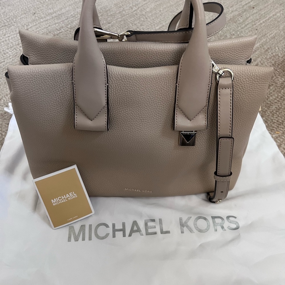 Michael Kors Tan Satchel with Double Handles and Detachable Strap - Picture 2 of 11